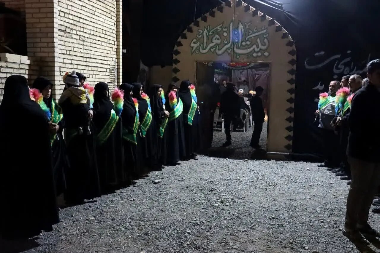 افتتاح نمایشگاه «فاطمه(س) راه نجات» در بیرجند با حضور معاون استاندار+عکس