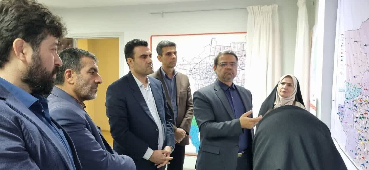 بازدید مدیر ارزیابی سازمان امور اجتماعی از اتاق وضعیت محلات کم‌برخوردار گلستان