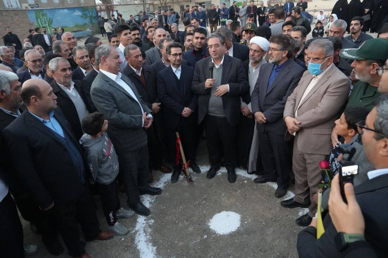 عملیات احداث مدرسه ۹ کلاسه در شهر بکتاش آغاز شد