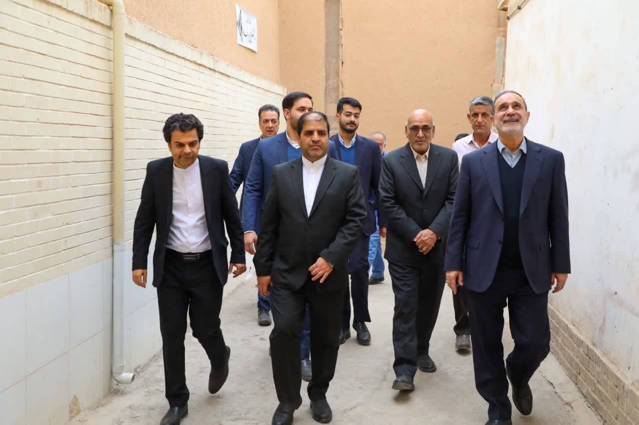 بازدید رئیس سازمان امور اجتماعی کشور از خانه جوان و مرکز تشکلهای مردمنهاد یزد