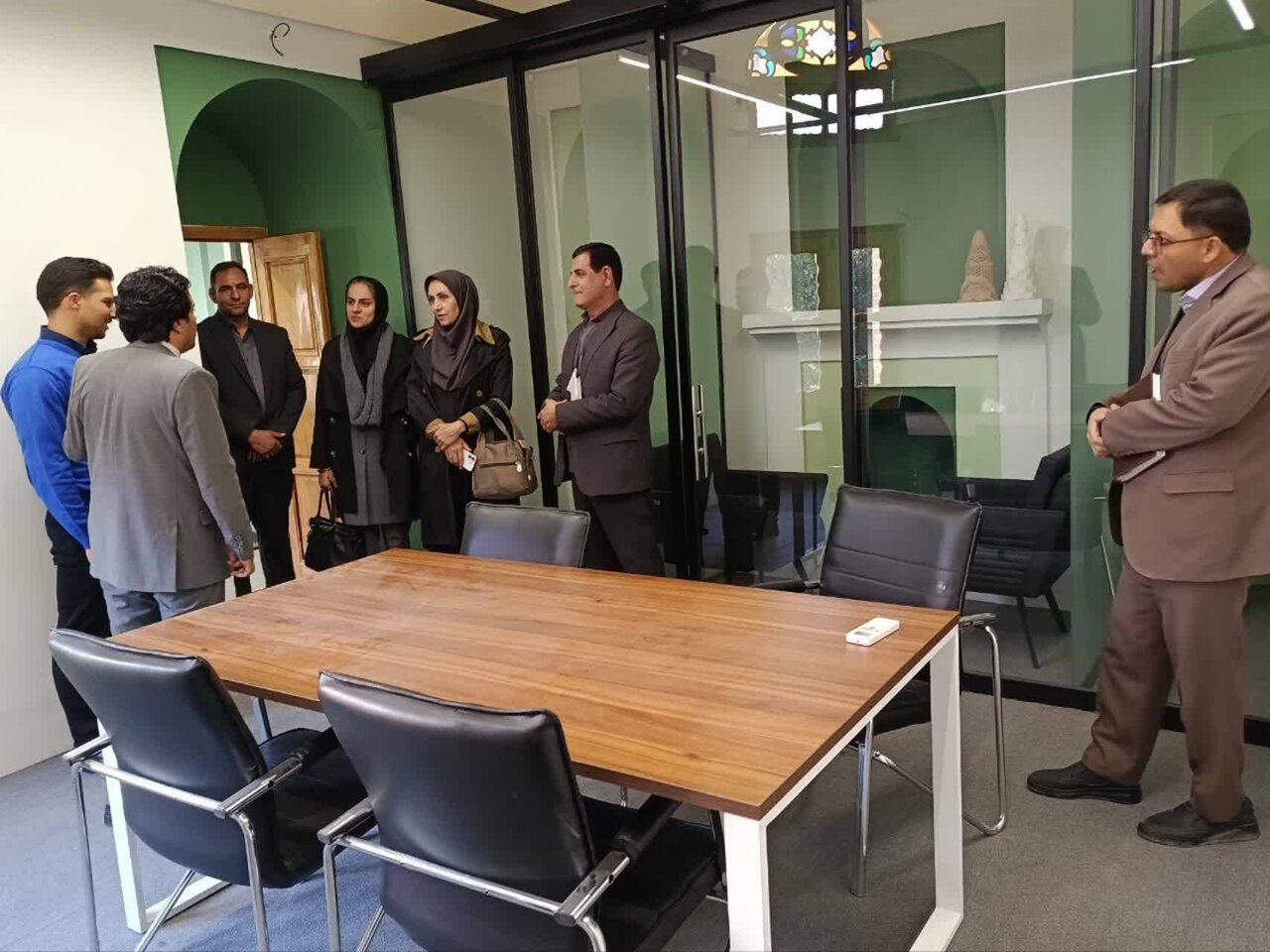 بازدید مدیران سازمان امور اجتماعی کشور از مرکز نوآوری اجتماعی یزد با هدف توسعه همکاری‌های ملی