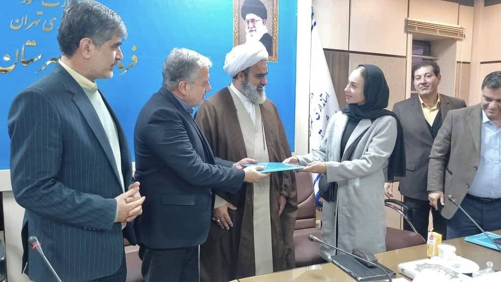 تجلیل رئیس مرکز امور اجتماعی استانداری تهران از قهرمان طلای جهانی کاراته