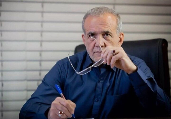 تأکید رئیس جمهور بر اجرای دقیق طرح‌های محله‌محور در تماس با استاندار همدان