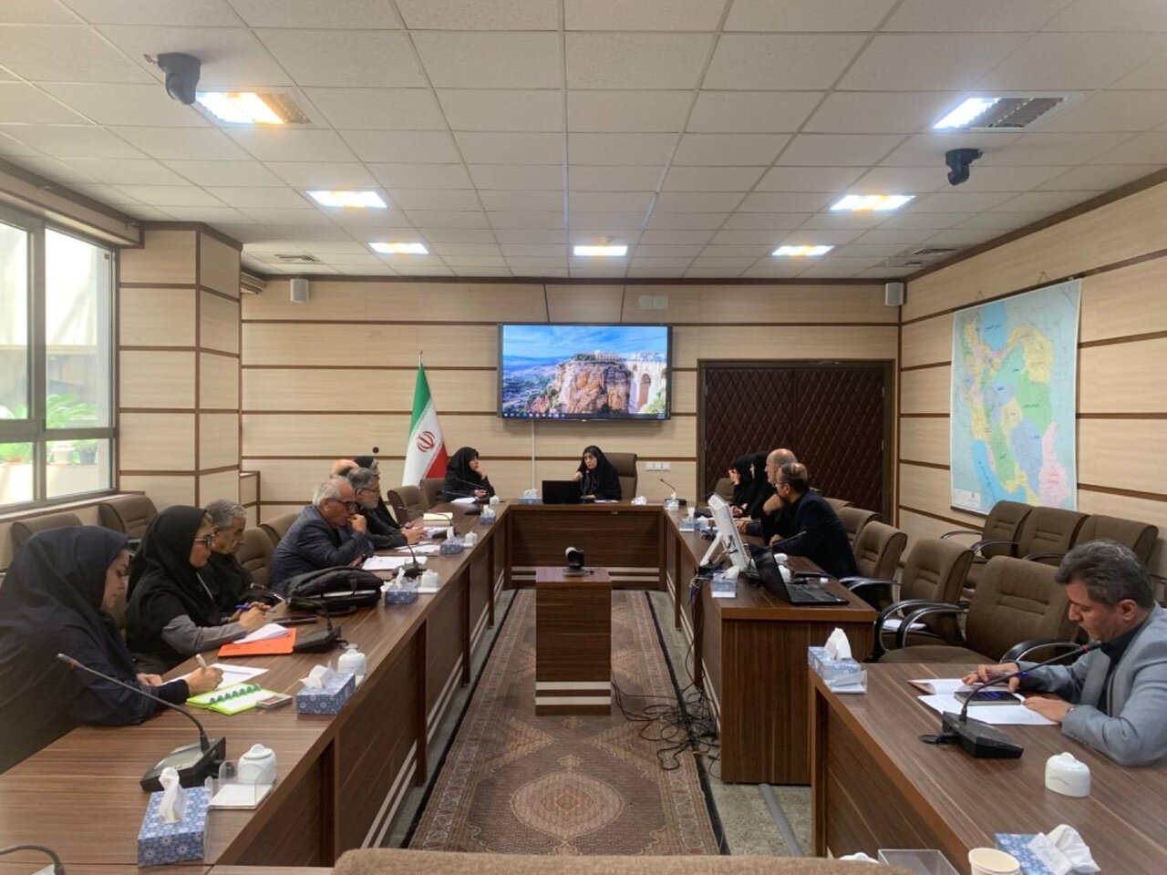 جامعه‌پذیری فرزندان از خانواده و مدرسه به رسانه‌های اجتماعی منتقل شده است